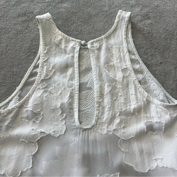 Aritzia Wilfred White Sèvres Floral Sleeveless Tunic Top Blouse - Picture 4 of 12